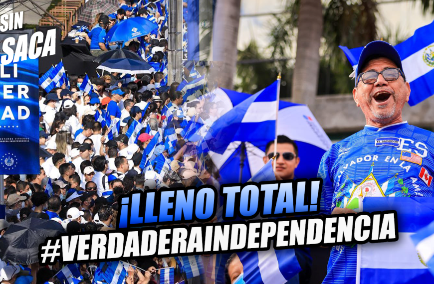 Miles de salvadoreños disfrutan del desfile de la Verdadera Independencia