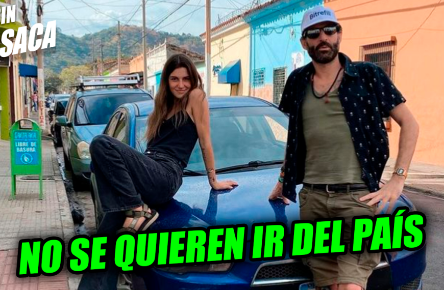 Pareja italiana se ha enamorado de El Salvador y lleva 45 días recorriéndolo