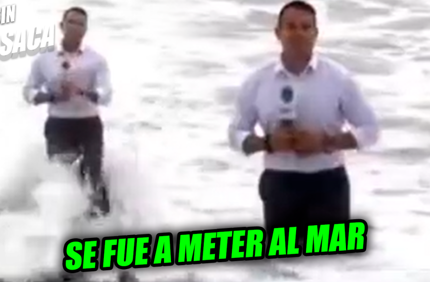 Periodista salvadoreño se viraliza por realizar un reportaje a la orilla del mar