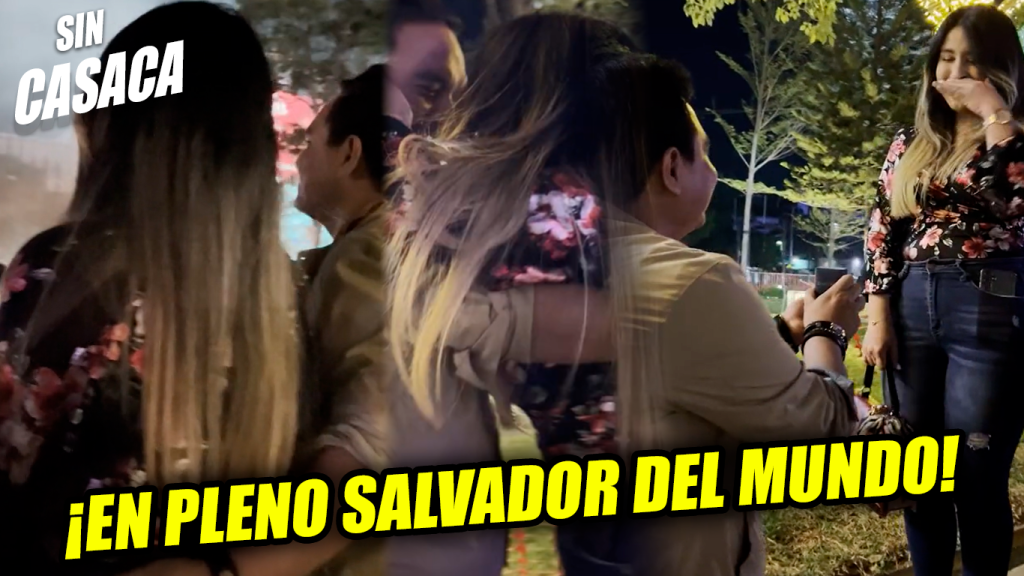 ¡Viral! Salvadoreño le pidió matrimonio a su novia en la Plaza Salvador…